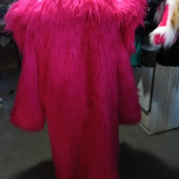 Fashion Nova Hot Pink Faux Fur Coat - Picture 2 of 3